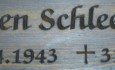 Gravur Holz Grabkreuz Kerbschnitt